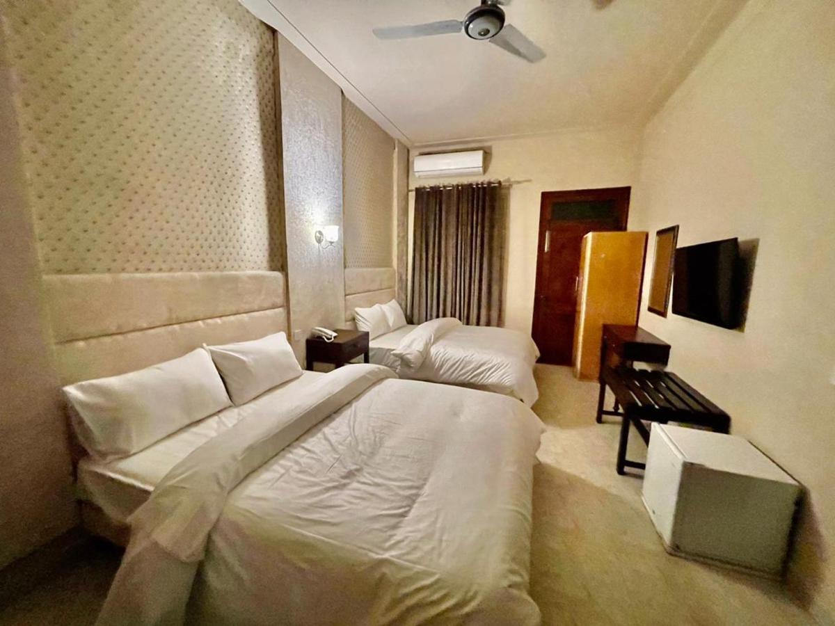 Shelton Hotel Mardan Exterior foto